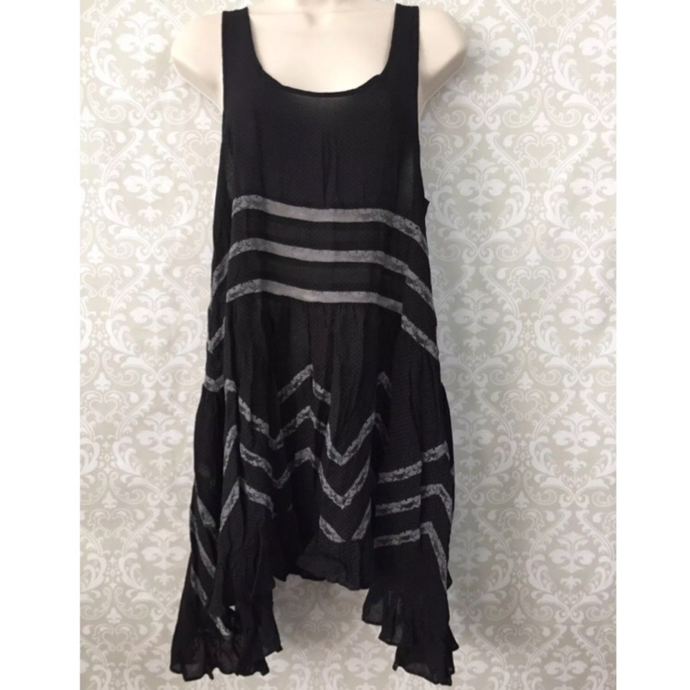 Intimately Free People Lace Trim Handkerchief Top - Picture 2 of 8